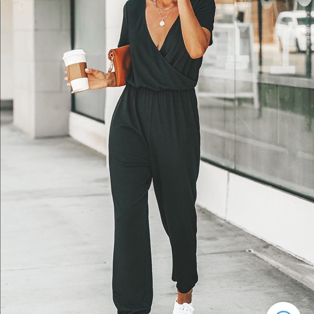 Cupshe V Neck Black Jumpsuit